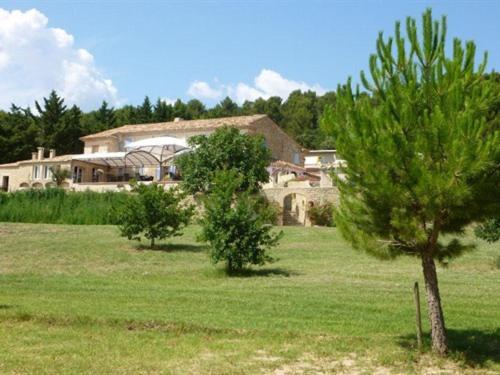 Domaine Saint Victor La Tour-d'Aigues Exterior photo